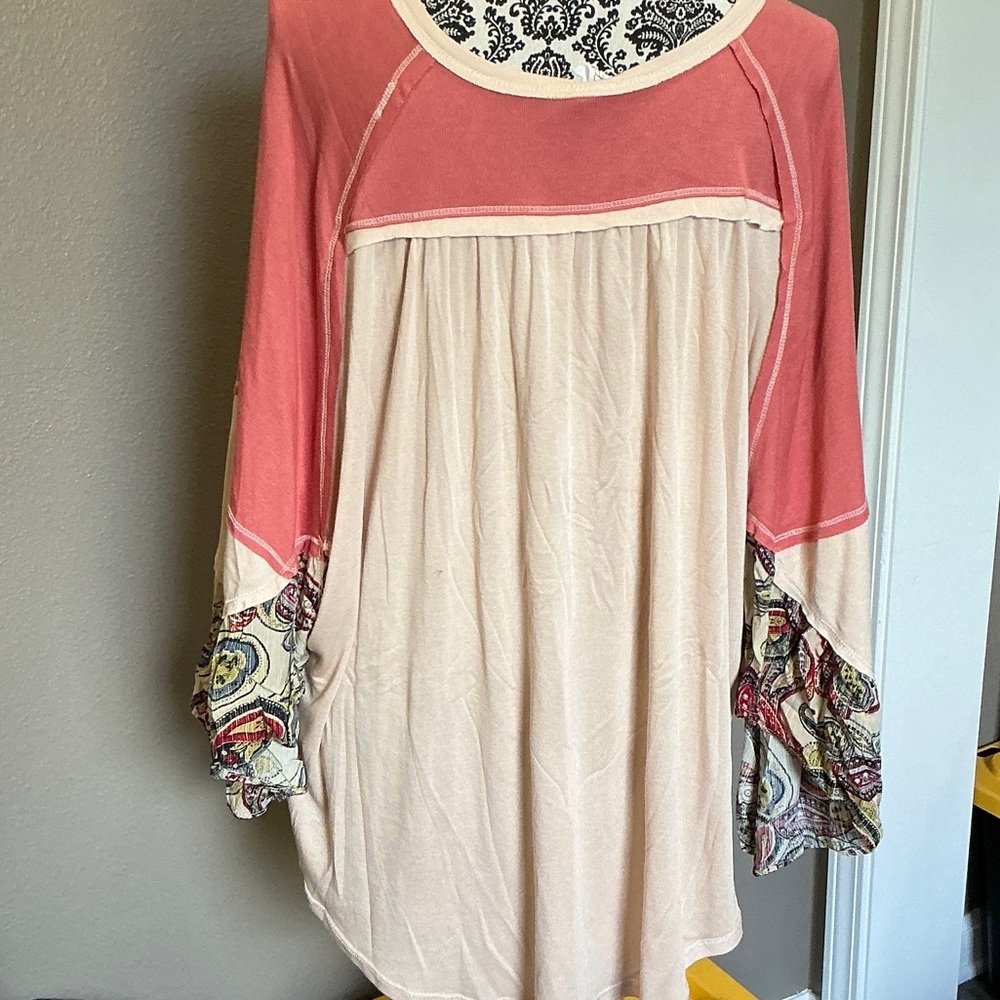 Elegant Pink and Cream Blouse with Paisley Sleeves Size Large
